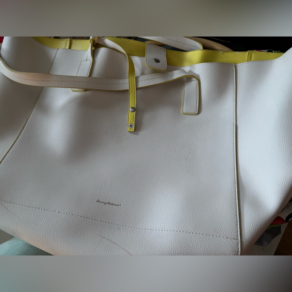 White Tommy bahama bag